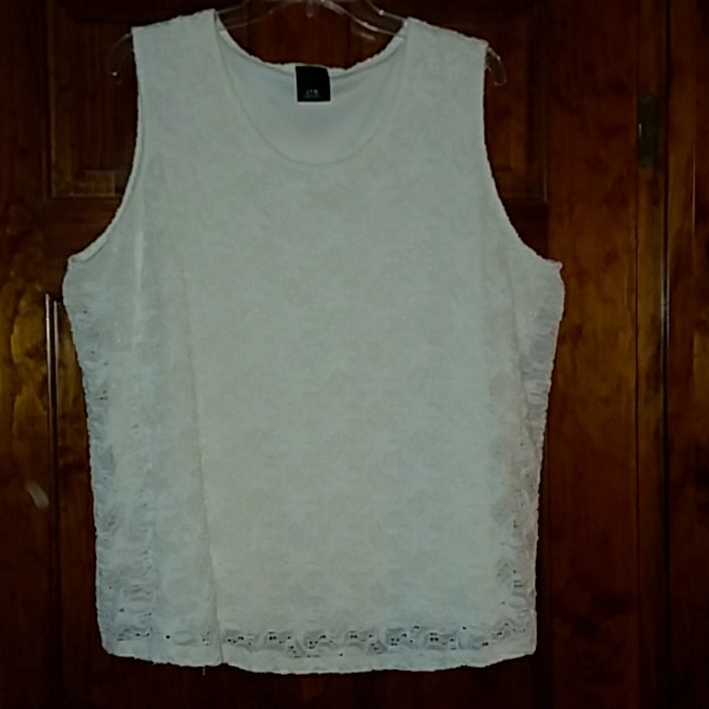 JTB woman, Soft creamy sleeveless lace top
